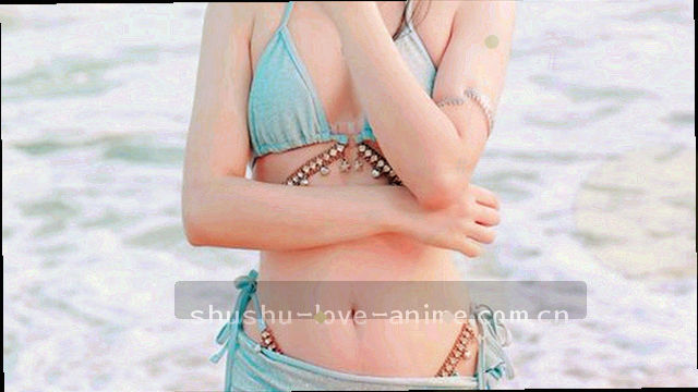《一碗热汤的距离》封面：厨房里三副碗筷与冒着热气的汤锅